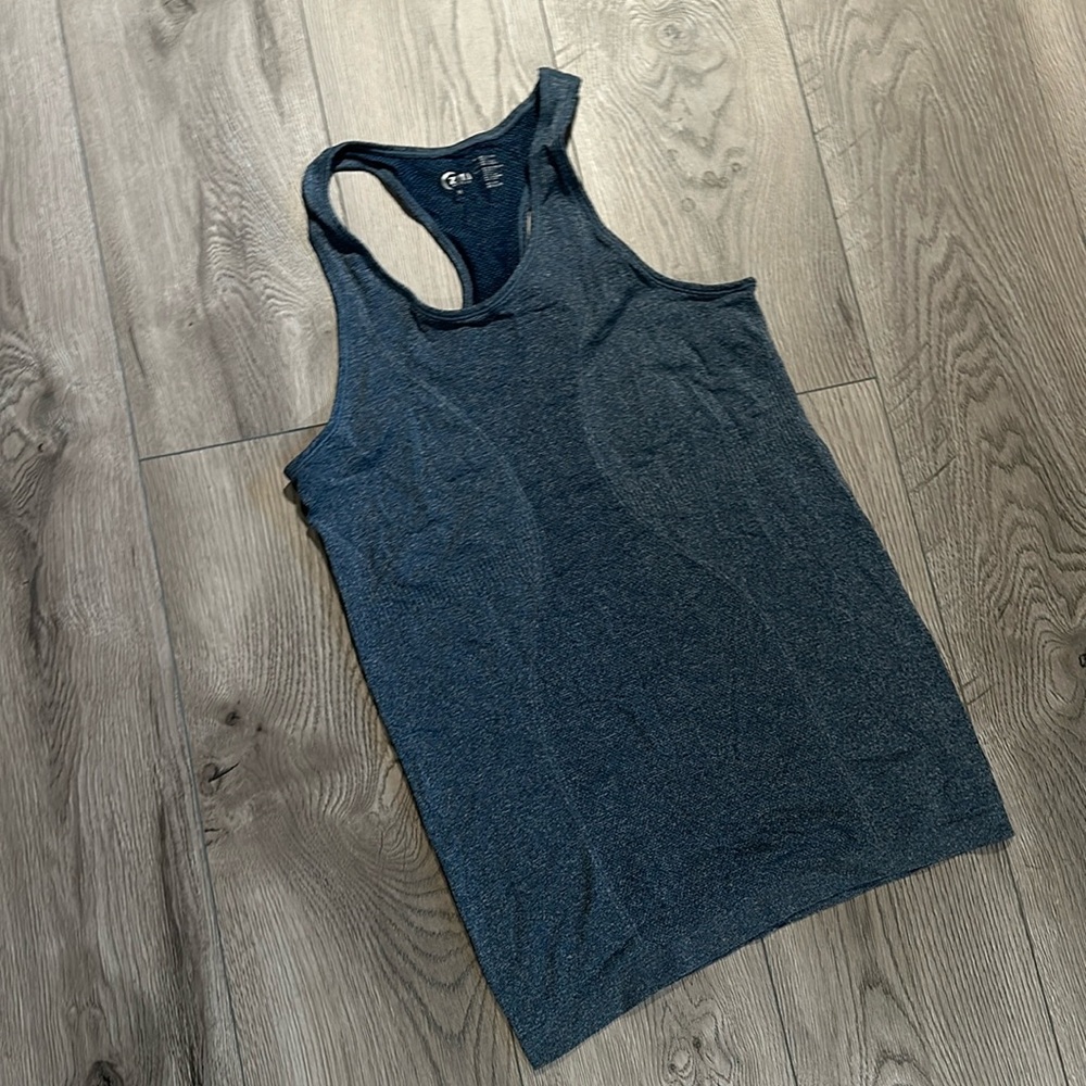 Zyia copper charged tank. Size M